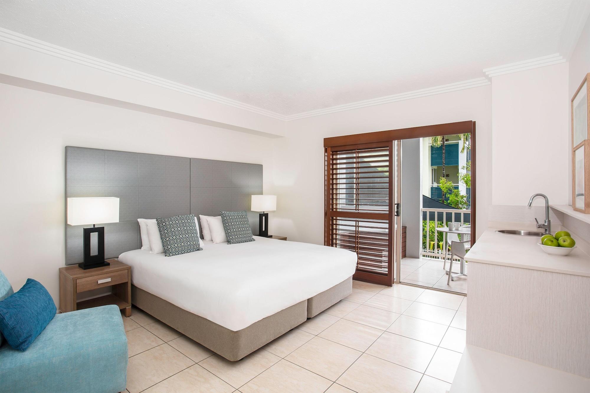 Aparthotel Mantra Aqueous On Port Port Douglas Exterior foto