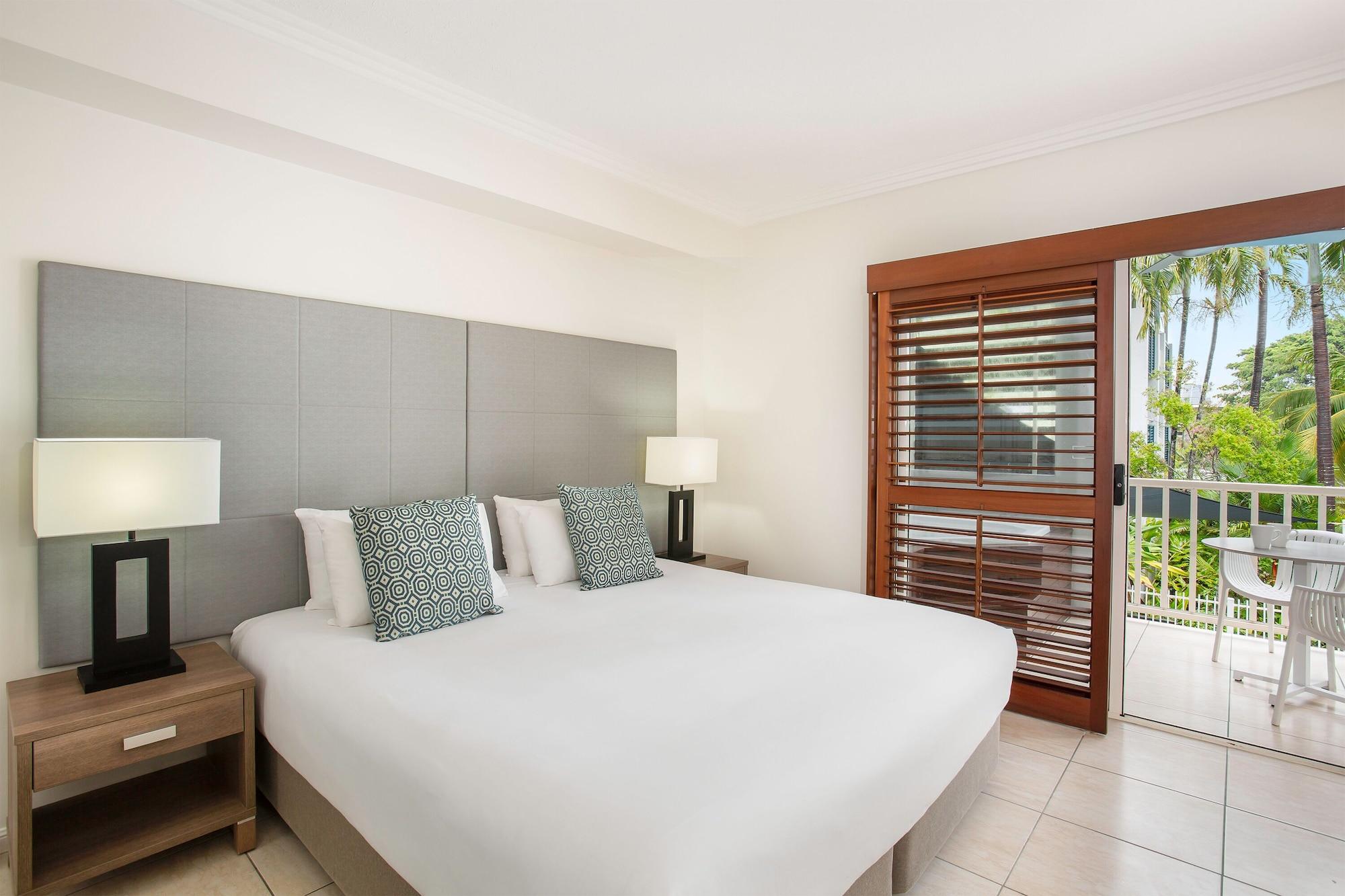 Aparthotel Mantra Aqueous On Port Port Douglas Exterior foto