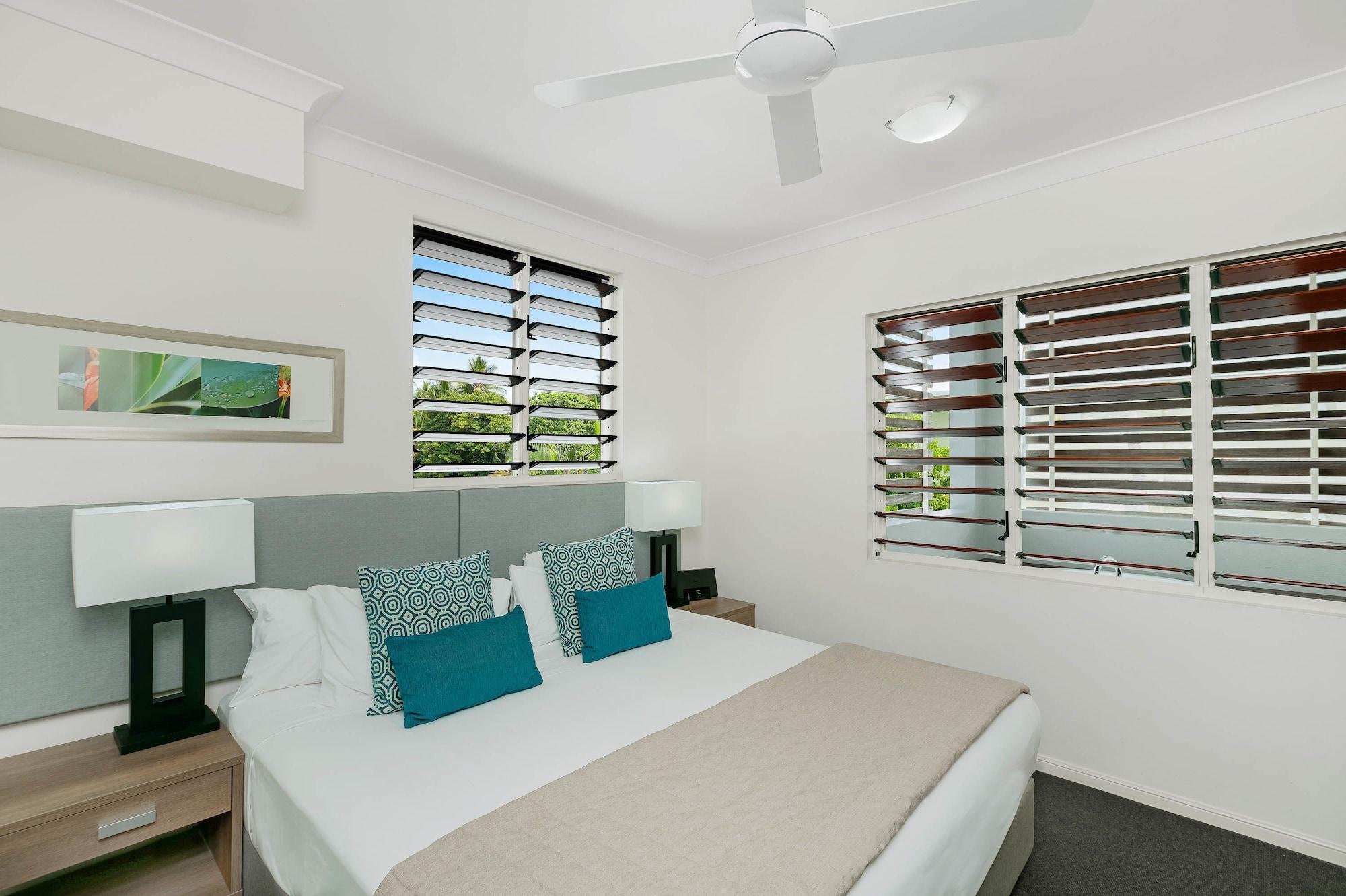 Aparthotel Mantra Aqueous On Port Port Douglas Exterior foto