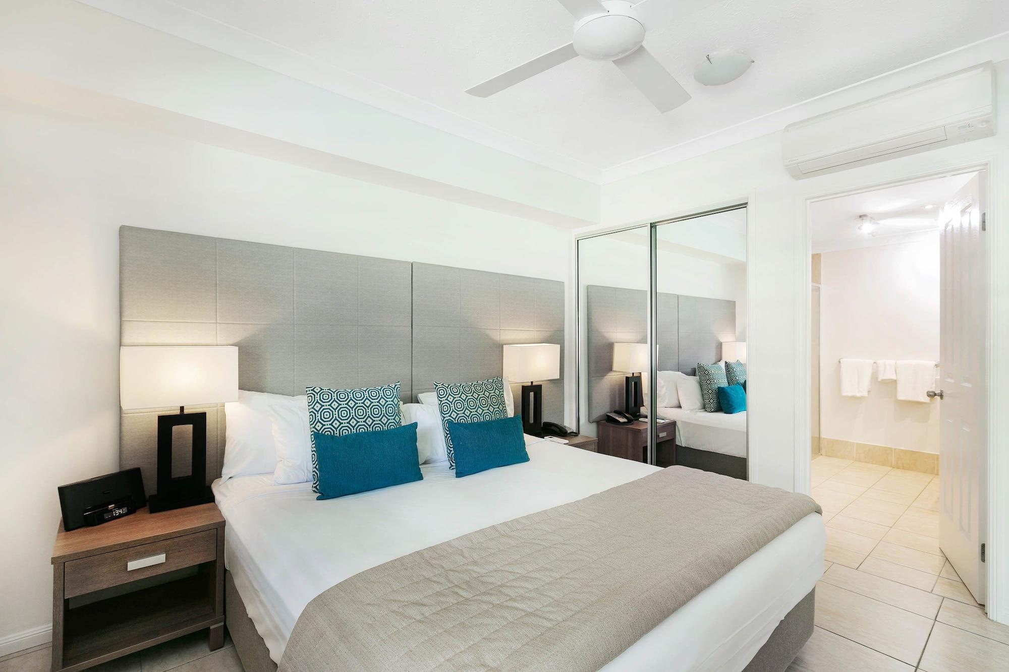 Aparthotel Mantra Aqueous On Port Port Douglas Exterior foto