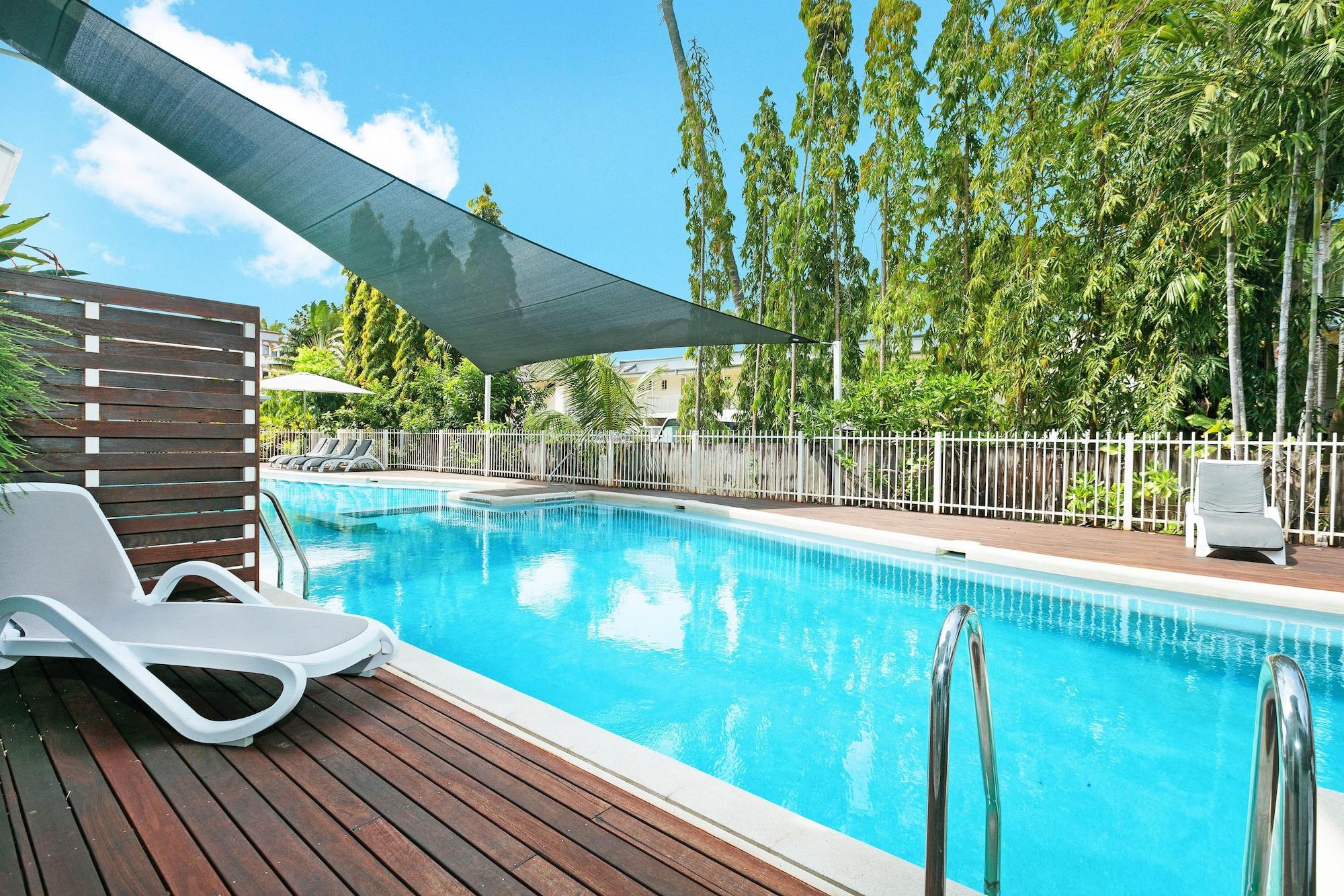Aparthotel Mantra Aqueous On Port Port Douglas Exterior foto