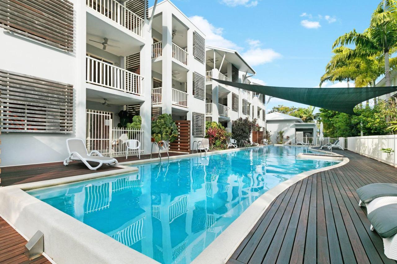 Aparthotel Mantra Aqueous On Port Port Douglas Exterior foto