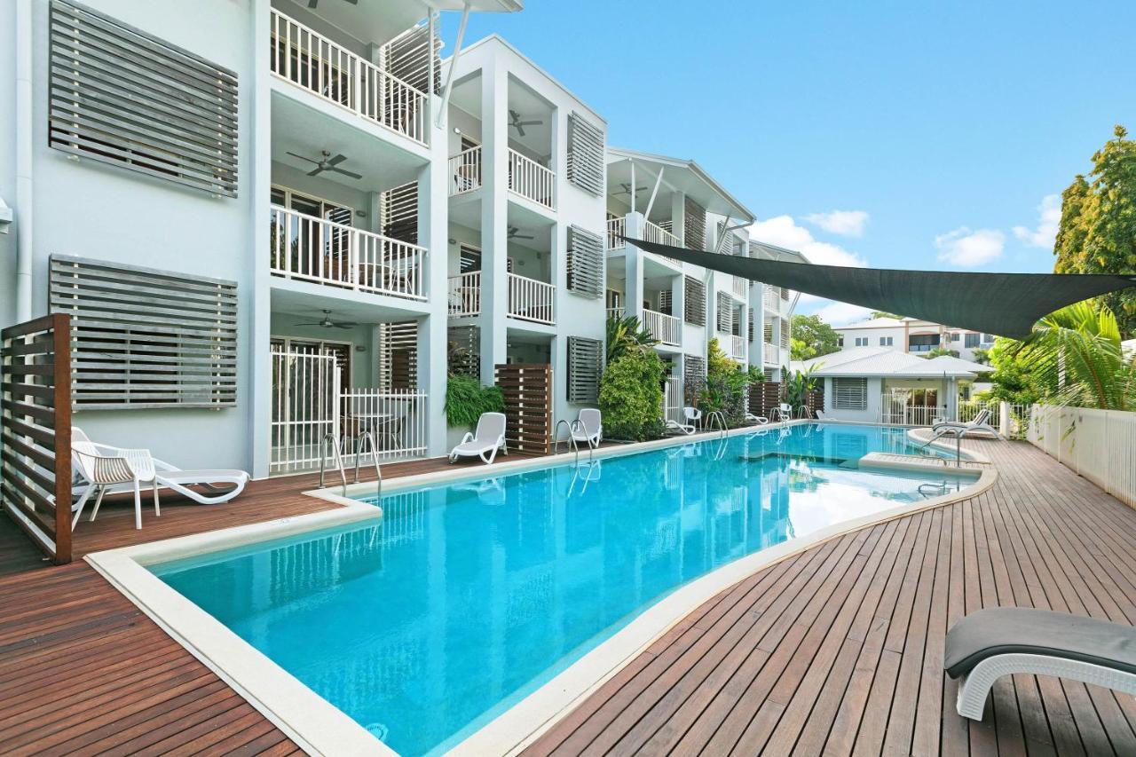 Aparthotel Mantra Aqueous On Port Port Douglas Exterior foto